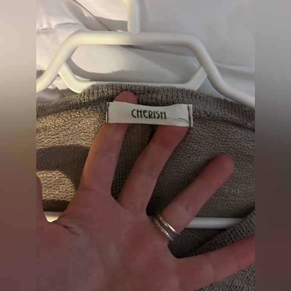 Cherish knit thin sweater - Picture 2 of 3